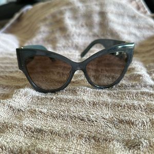 Marc Jacob’s woman’s sunglasses